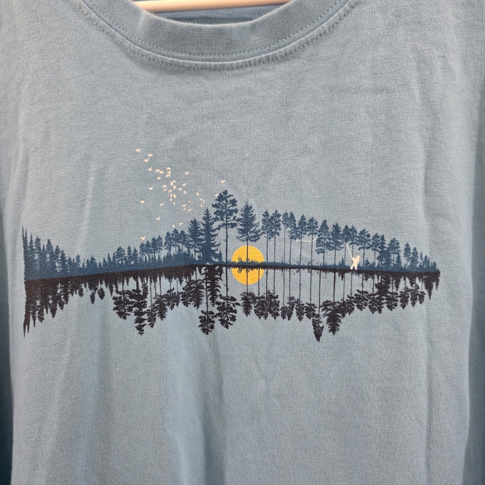 Life Is Good Mens Crusher T-shirt Size Large Blue Fish Outdoor Hiking Cotton - Picture 4 of 8